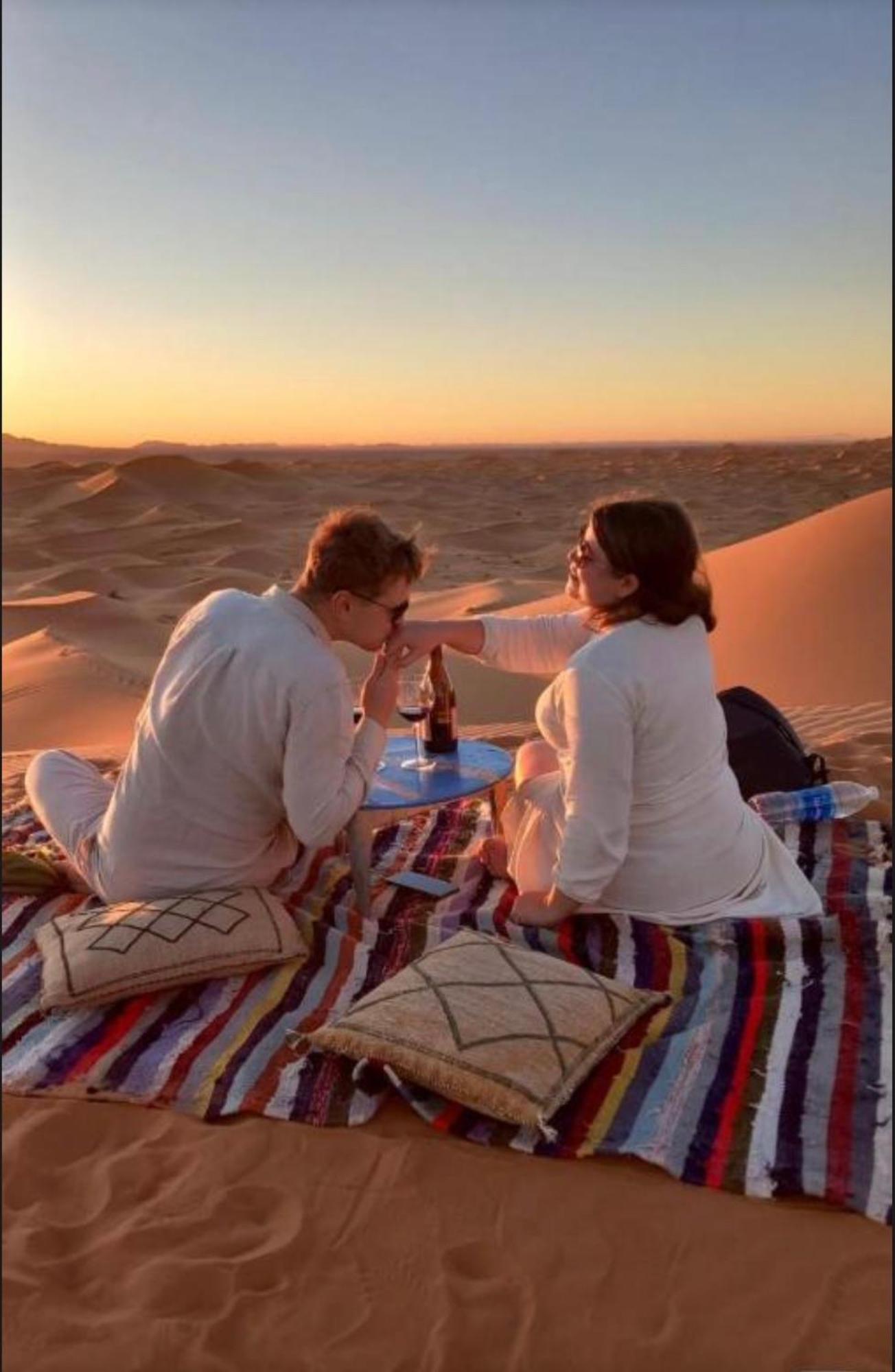 Fantastic Luxury Camp 호텔 메르주가 외부 사진